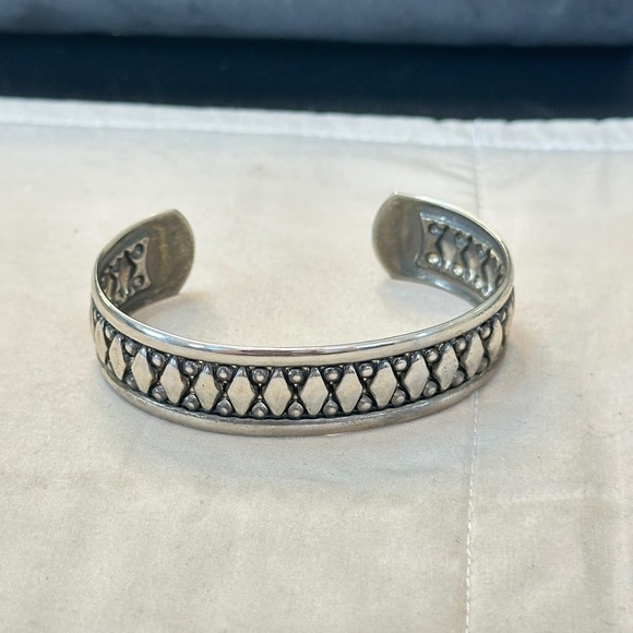Silver Tone Cuff Bracelet w/Diamond Shape & Dot Design. 16mm Wide. EUC - Picture 7 of 11
